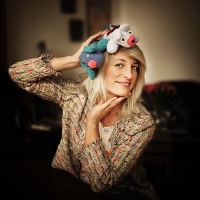 Anička Polívková jest patronką akcji charytatywnej dla skarpetek